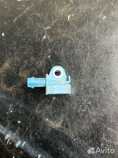 Датчик удара Volkswagen jetta 6