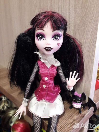 Кукла монстер хай Дракулаура базовая