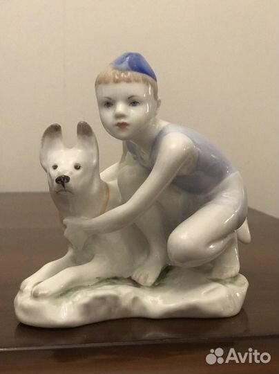 Статуэтка юный пограничник лфз