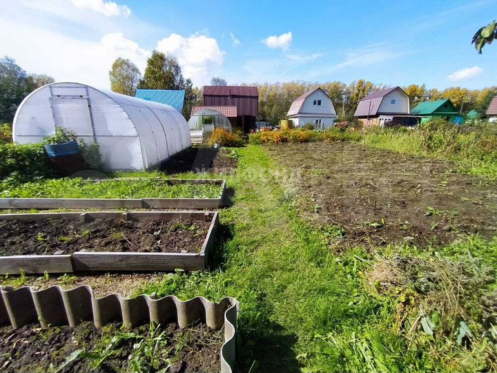 Дом 24 м² на участке 7,4 сот.