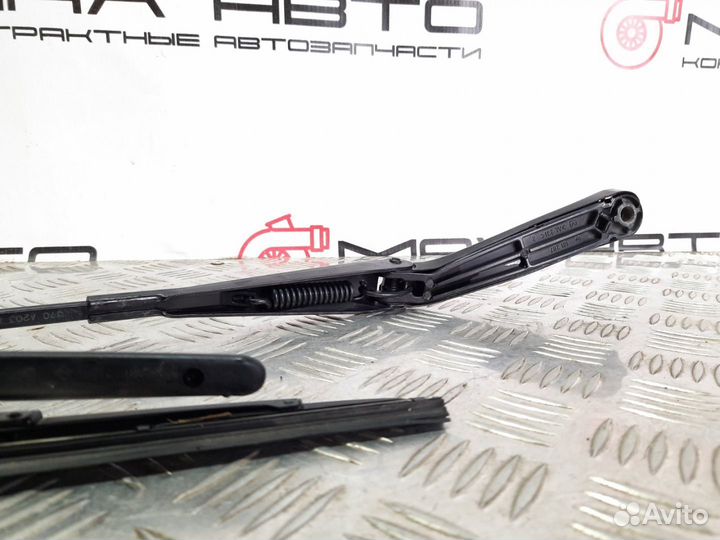 Б/У поводок стеклоочистителя (дворник) передний