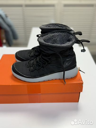 Ботинки дутики Nike оригинал 35 размер