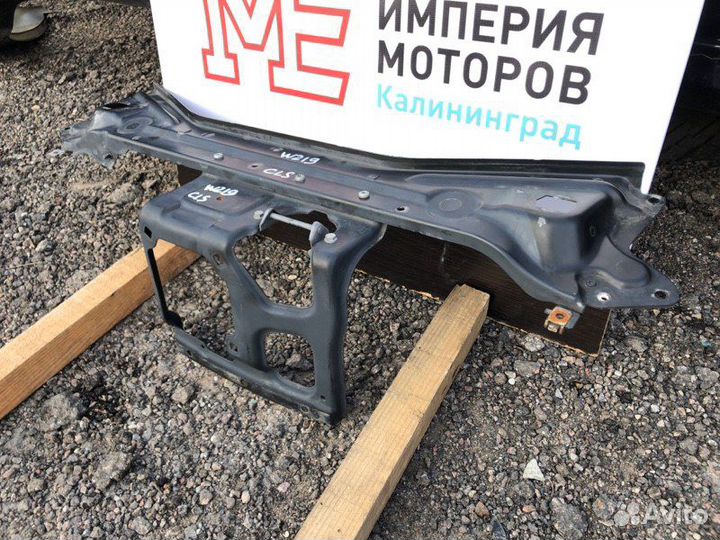 Кронштейн передний Mercedes Cls-Class W219 C219