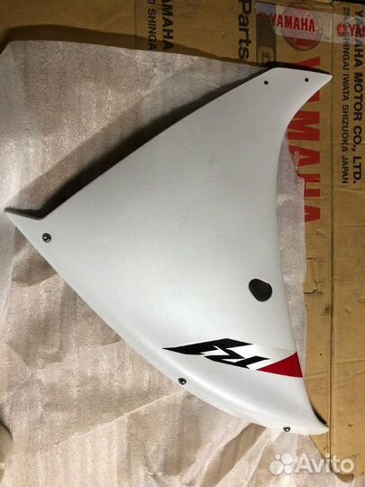 Новый оригинальный обтекатель Yamaha R1