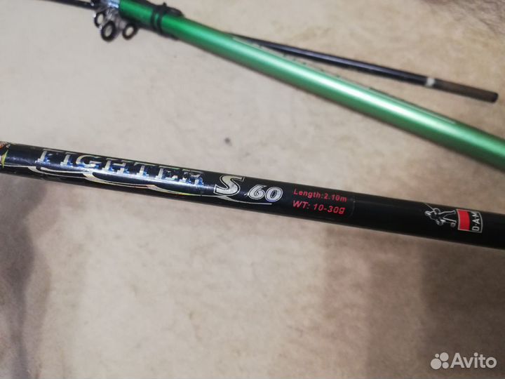 Спиннинги с катушками и воблеры