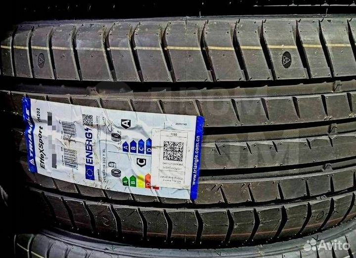 Triangle EffeXSport TH202 235/55 R20 105W