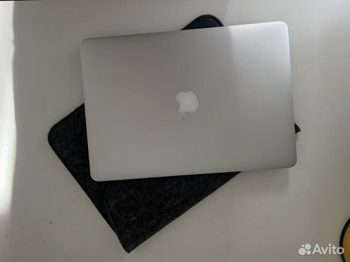 Apрlе масвoоk Air (13-inсh, Early 2015)