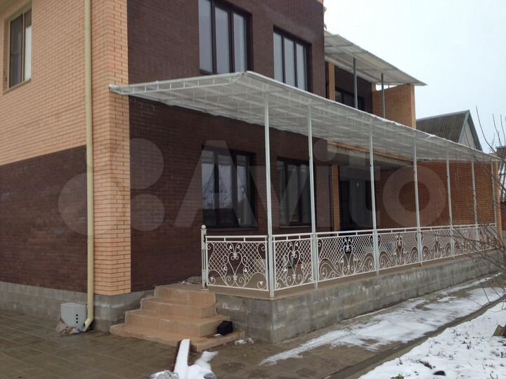 Коттедж 350 м² на участке 7,5 сот.