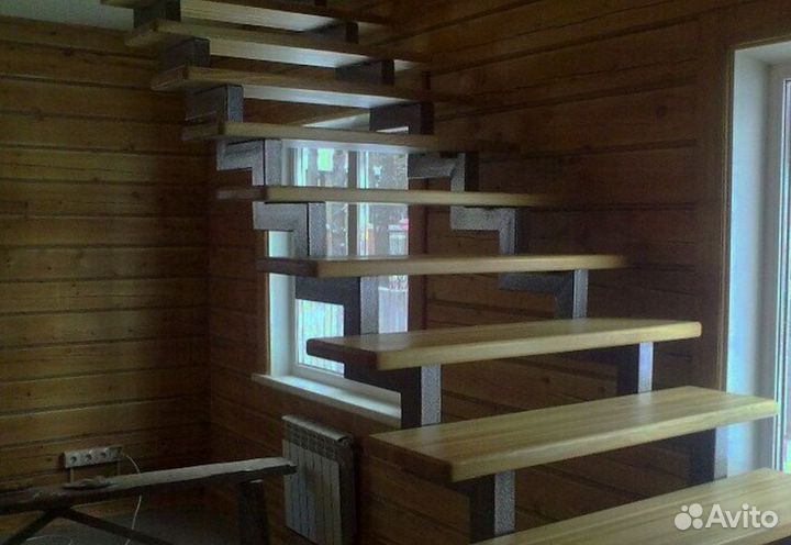 Лестница в коттедж