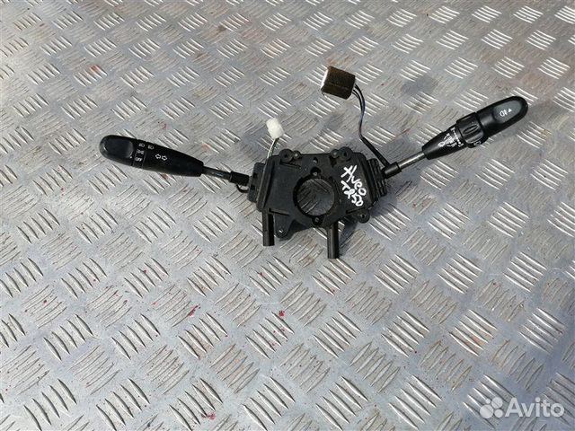 Подрулевой переключатель Chevrolet Aveo T250 F14D4