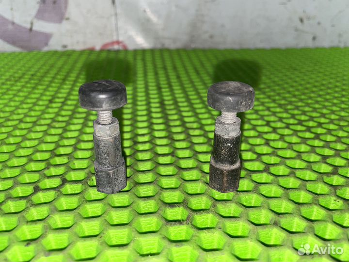 Крепеж переднего бампера Mercedes S-Class W140