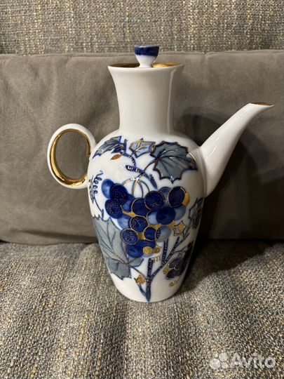 Кофейник фарфоровый 