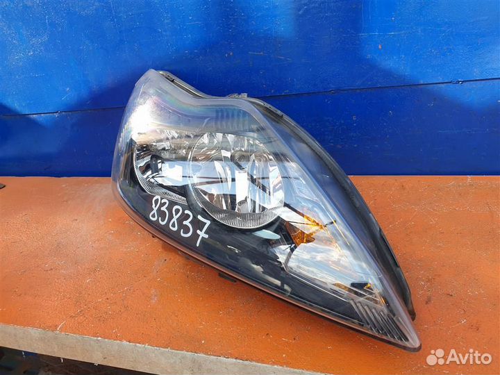 Фара правая Ford Focus 2+ Фокус 2008-2011 1754444