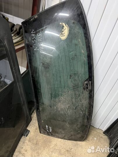 Заднее стекло Nissan Prairie M12