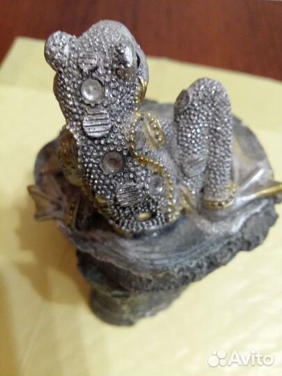 Шкатулки для хранения колец и украшений