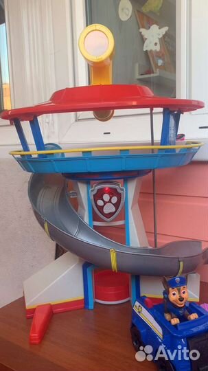 Щенячий патруль: база и щенки