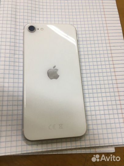 iPhone SE, 64 ГБ