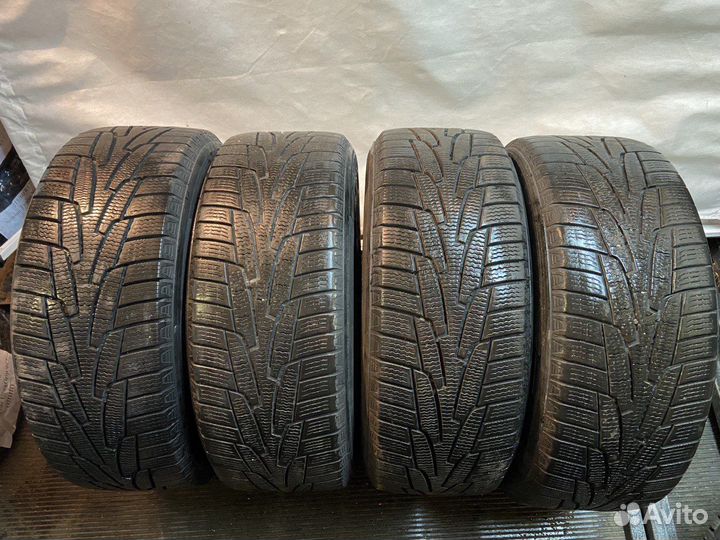 Kumho I'Zen KW31 235/55 R17 99R
