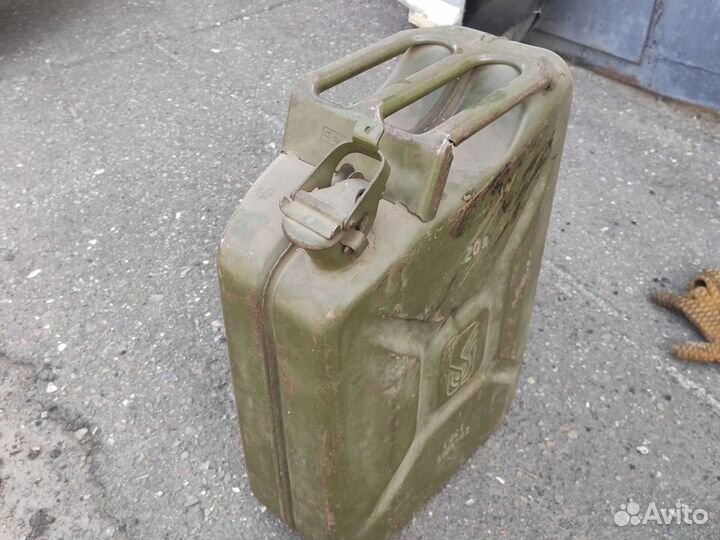 Насос ручной ссср, канистра 20 литров