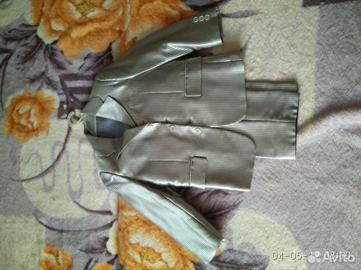 Костюм праздничный на 6-8 лет