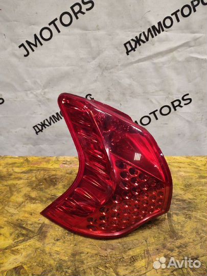 Фонарь левый Peugeot 3008