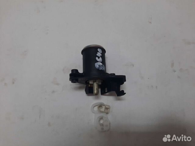 Ford fusion личинка задней крышки