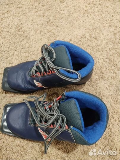 Лыжные ботинки