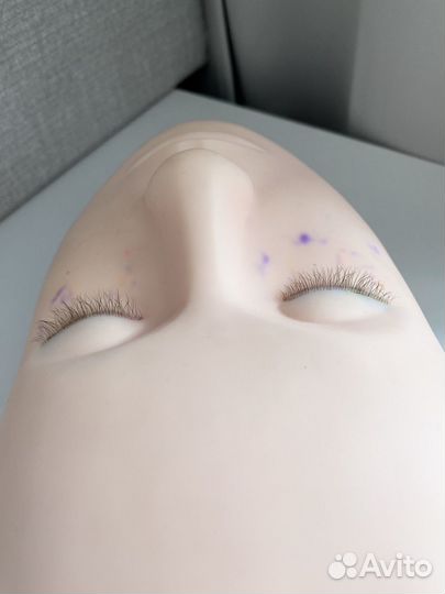 Манекен с натуральными ресницами