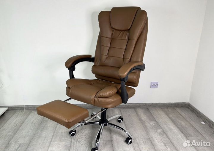 Офисное кресло руководителя