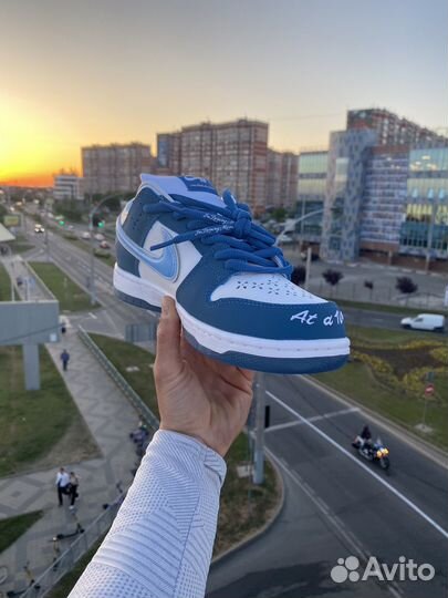 Кроссовки Nike SB Dunk Low