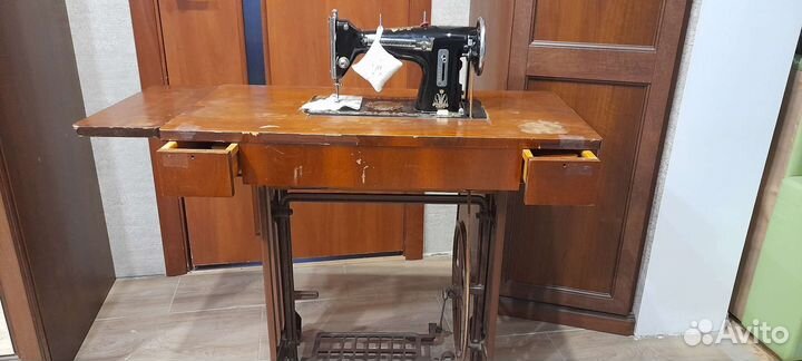 Швейная машина