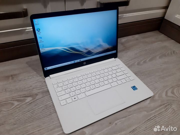 Ултрабук HP 14s IPS Белый