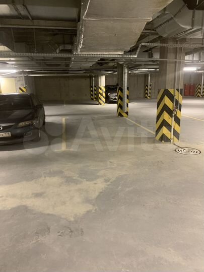 Машиноместо, 16 м²