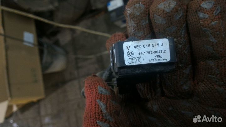 Антенна для контроля давления в шинах Ауди А8 Д3