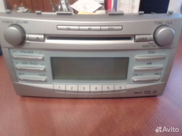 Штатная магнитола для Toyota Camry 86120-33880
