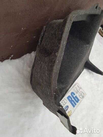 Обшивка багажника задняя левая Skoda Rapid 1.2 CBZ