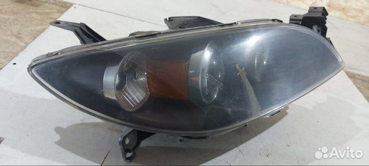 Фара галогеновая передняя правая Mazda Mazda3 BK