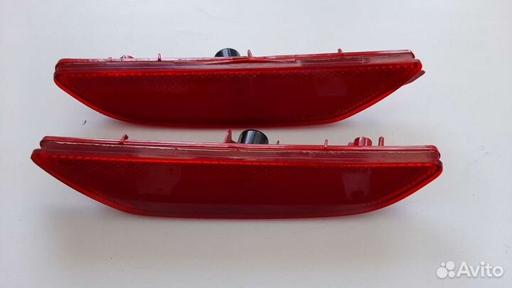 Задние отражатели на бампер Киа Рио