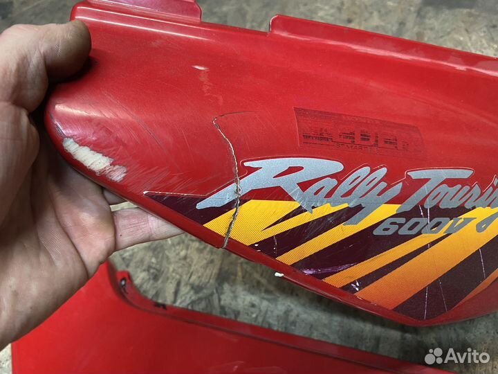 Боковой пластик Honda XL 600 V 400 transalp