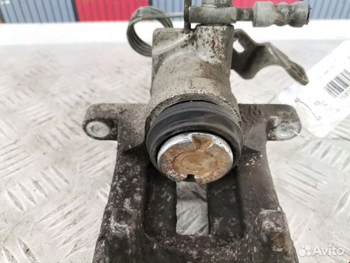 Суппорт задний левый для Volkswagen Passat 5