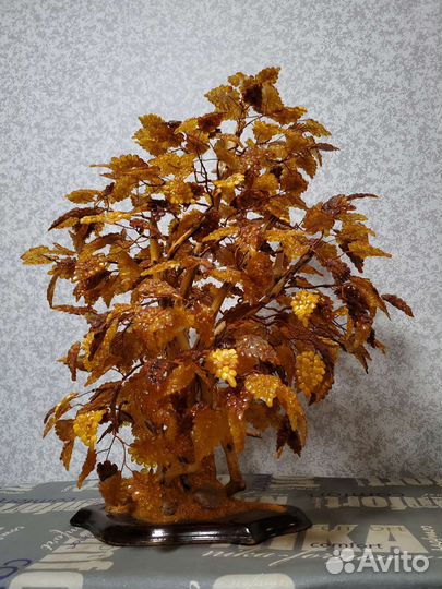 Дерево из Янтаря