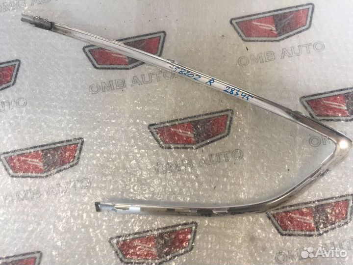 Молдинг заднего правого стекла (глухого) Ауди А5