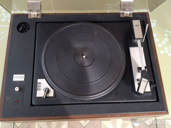 Проигрыватель винила СССР мелодия 104 стерео