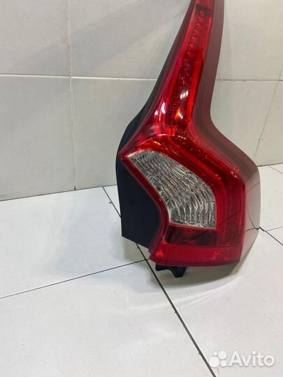 Фонарь задний правый Volvo Volvo V60 FW45