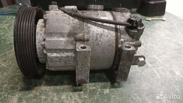 Компрессор кондиционера Kia Cerato 4