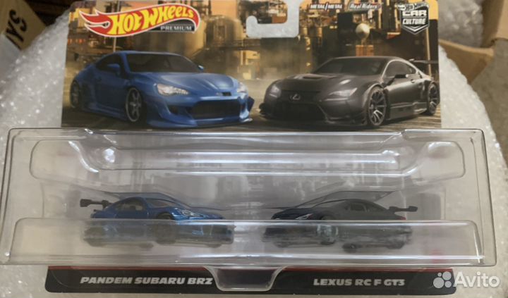 Hot wheels premium 2pack