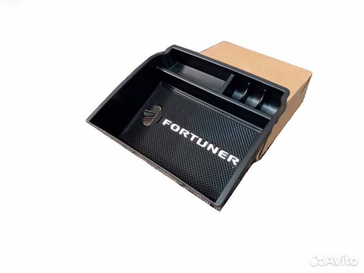 Органайзер между передних сидений Toyota Fortuner