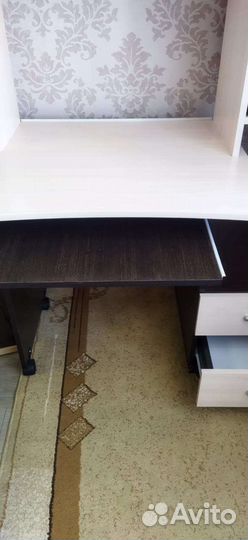 Компьютерный стол