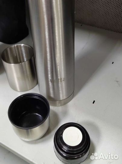 Набор походный: 2 термоса и кружка