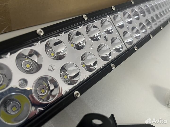 Балка прожектор на крышу авто изогнутая